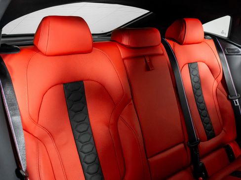 Used 2025 BMW X6 M Competition image 34