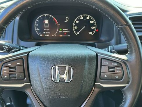 Used 2024 Honda Ridgeline Sport image 11