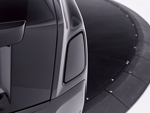 Used 2024 Rolls-Royce Phantom Sedan w/ The Phantom Package RWD image 24