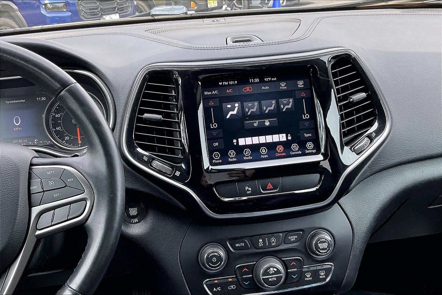 Used 2019 Jeep Cherokee Limited AWD/4WD image 6