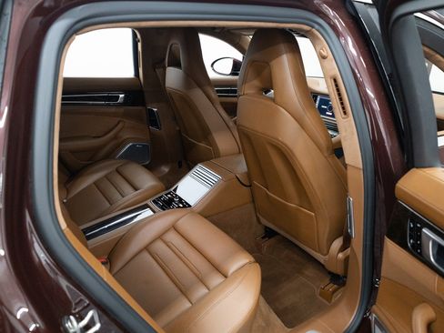 Used 2018 Porsche Panamera Turbo S image 28