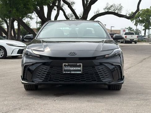 New 2026 Toyota Camry SE FWD image 2