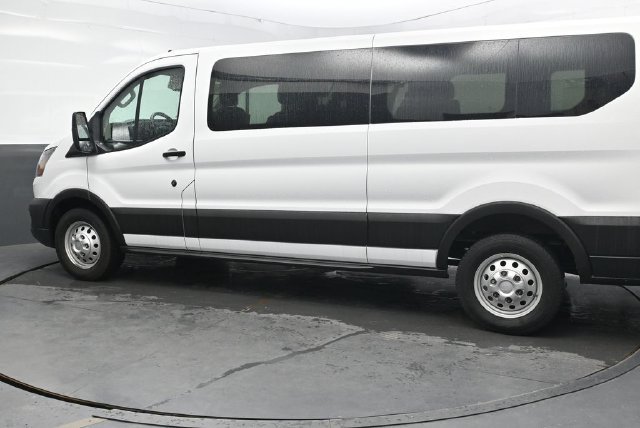 Used 2023 Ford Transit 350 XL AWD/4WD image 4