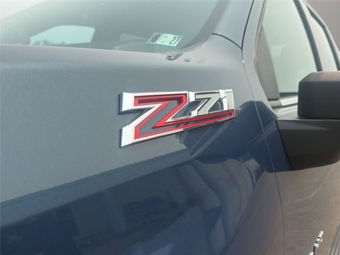 Used 2024 Chevrolet Silverado 2500 LTZ w/ LTZ Convenience Package AWD/4WD image 38