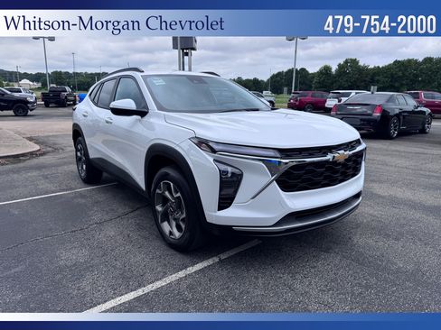 New 2026 Chevrolet Trax LT w/ LT Convenience Package FWD image 7