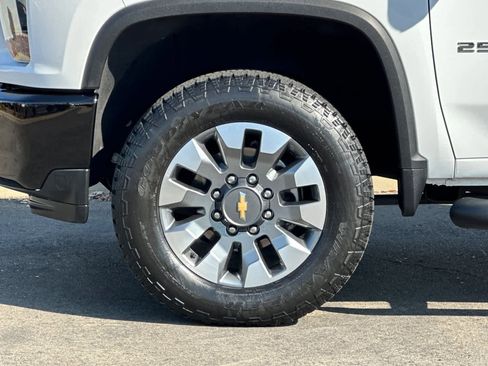 Used 2022 Chevrolet Silverado 2500 Custom w/ Custom Convenience Package image 29