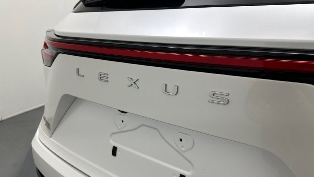 Used 2024 Lexus NX 350 AWD image 19