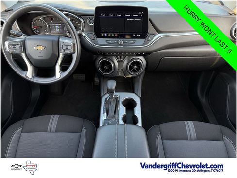 Certified 2025 Chevrolet Blazer LT FWD image 10