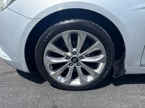 Used 2013 Hyundai Sonata SE w/ Navigation & Sunroof Pkg FWD image 9