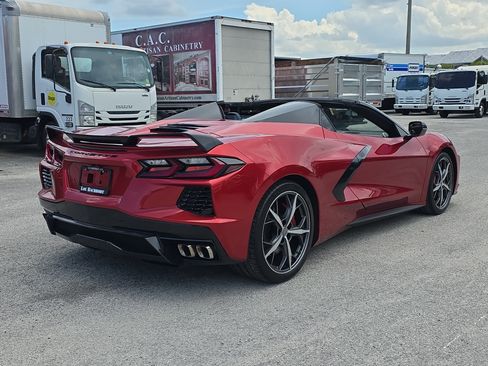 Used 2022 Chevrolet Corvette Stingray Premium Conv w/ Z51 Performance Package RWD image 7