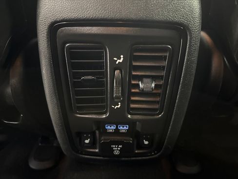 Used 2024 Dodge Durango GT AWD/4WD image 13