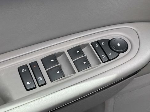 Used 2016 Chevrolet Traverse LTZ AWD/4WD image 15