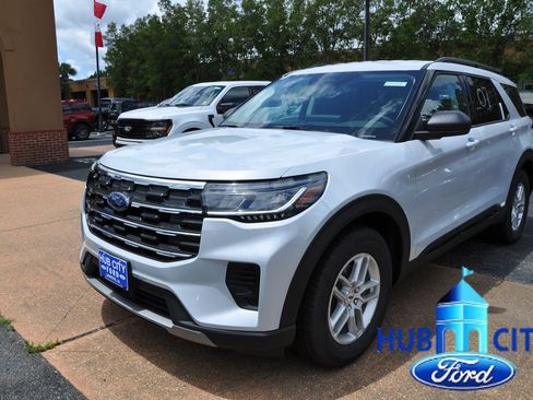 New 2026 Ford Explorer Active RWD image 1
