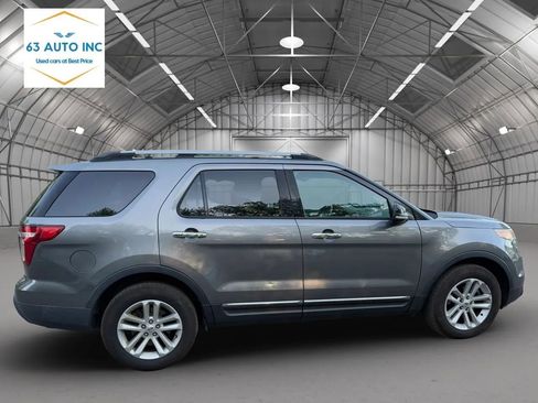 Used 2013 Ford Explorer XLT FWD image 4