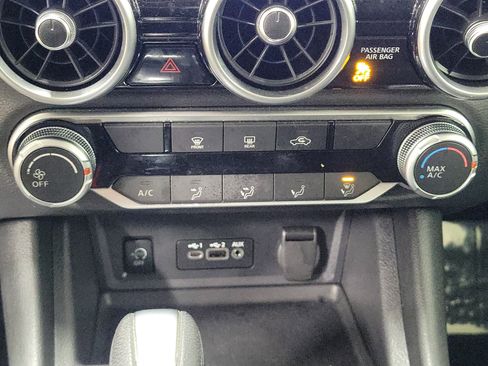 Used 2024 Nissan Sentra SV image 26