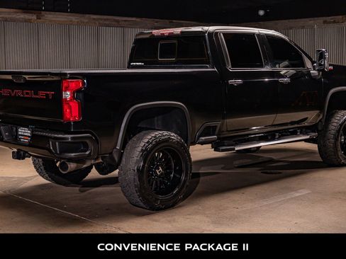 Used 2021 Chevrolet Silverado 2500 LTZ w/ Z71 Chrome Sport Edition image 9