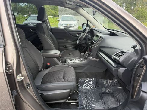 Used 2022 Subaru Forester Premium AWD/4WD image 13