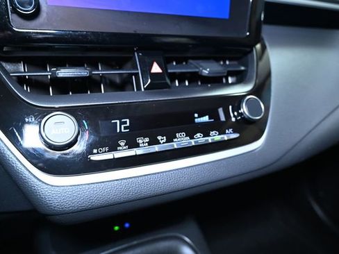 Used 2025 Toyota Corolla LE w/ LE Premium Package image 29