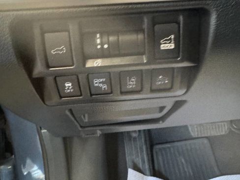 Used 2018 Subaru Outback 2.5i Limited w/ 50th Anniversary Edition image 20