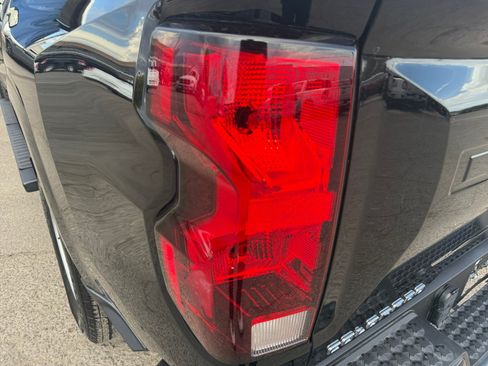 Used 2024 Chevrolet Colorado W/T w/ Advanced Trailering Package RWD image 26