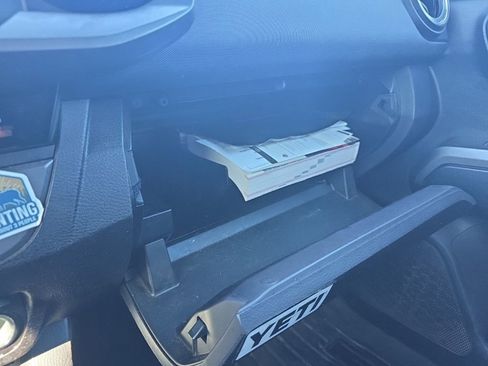 Used 2016 Toyota Tacoma TRD Sport w/ Premium & Technology Package image 23