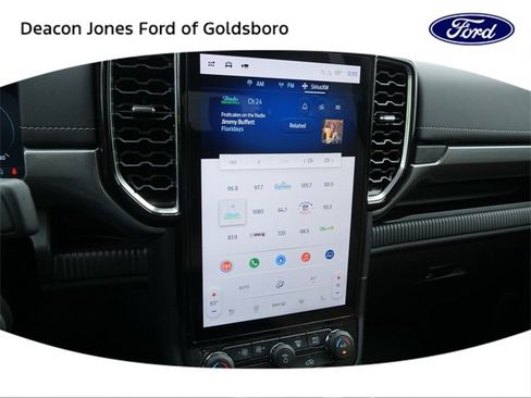 Used 2024 Ford Ranger Lariat w/ Trailer Tow Package image 27