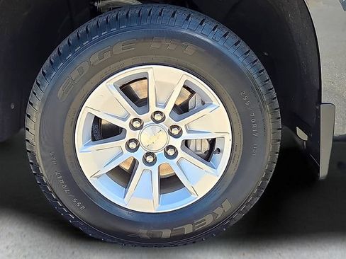 Used 2019 Chevrolet Silverado 1500 LT w/ Remote Start Package AWD/4WD image 9