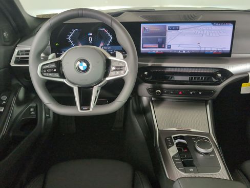 Used 2026 BMW 330i Sedan w/ M Sport Package image 4