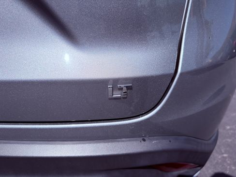 Used 2024 Chevrolet Trax LT FWD image 36