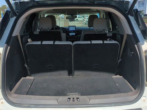 Certified 2023 Ford Explorer Platinum w/ Technology Package image 13