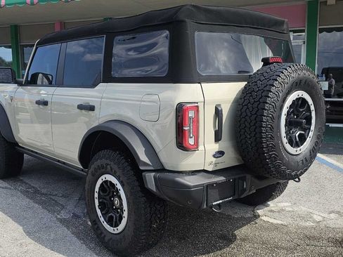 Used 2025 Ford Bronco Badlands w/ Sasquatch Package AWD/4WD image 3