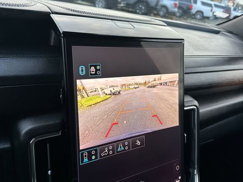 Certified 2025 GMC Yukon Denali image 22