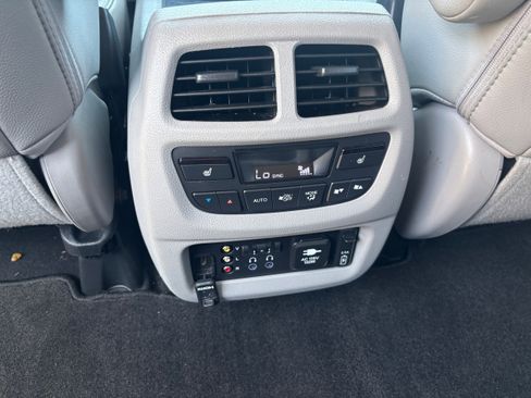 Used 2016 Honda Pilot Elite image 14