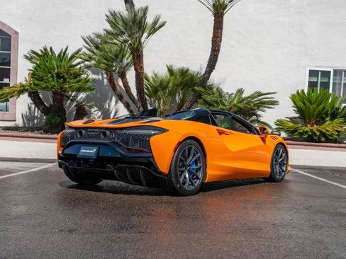New 2026 McLaren Artura Spider RWD image 4