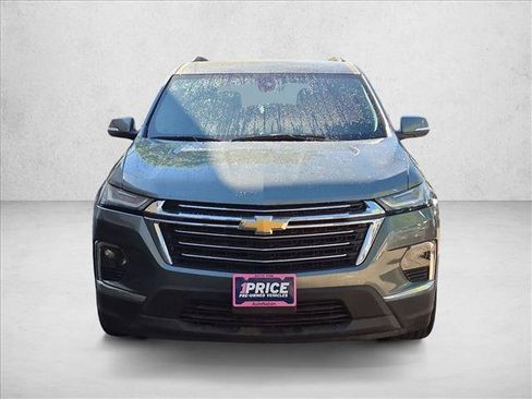 Used 2022 Chevrolet Traverse LT AWD/4WD image 2