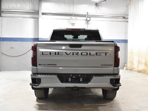 Used 2023 Chevrolet Silverado 1500 Custom image 24