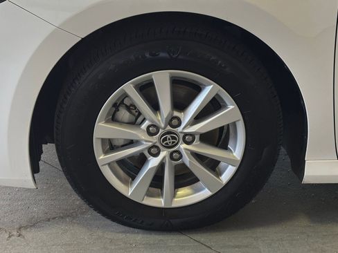 Used 2025 Toyota Camry LE image 34