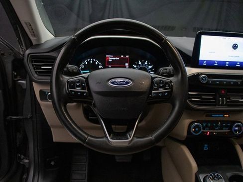 Used 2021 Ford Escape SE w/ Cold Weather Package image 25