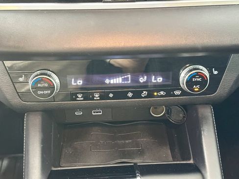 Used 2023 Mitsubishi Outlander SE AWD/4WD image 15