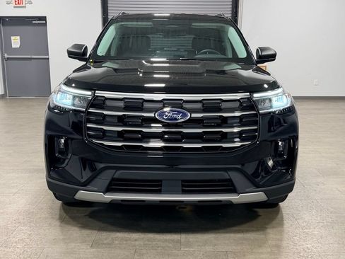 New 2026 Ford Explorer Active w/ Active Comfort Package RWD image 9
