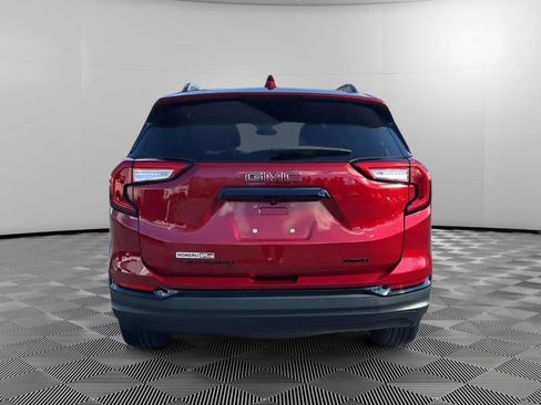 Used 2023 GMC Terrain SLT w/ Elevation Edition image 8