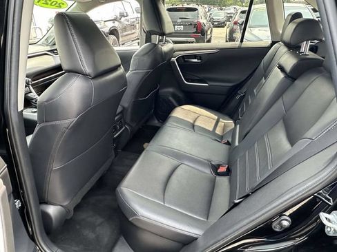 Used 2021 Toyota RAV4 Limited w/ Limited Grade Weather Package AWD/4WD image 18
