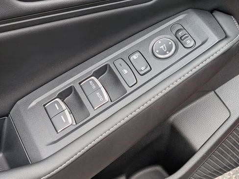 Used 2025 Honda Accord Sport image 13