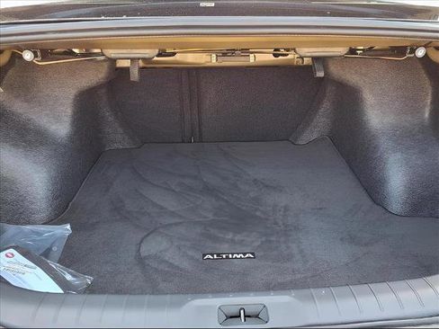 Certified 2025 Nissan Altima 2.5 SR w/ SR Premium Package image 10