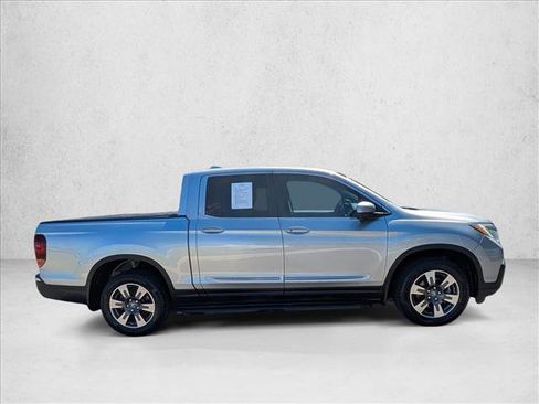 Used 2019 Honda Ridgeline RTL-T image 3