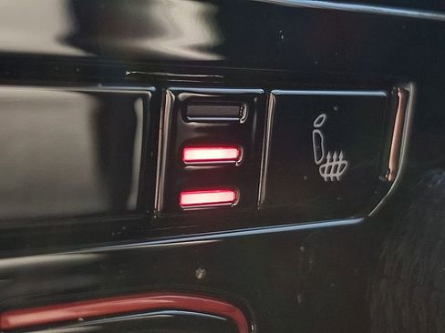 Used 2023 Jeep Grand Cherokee L Limited image 23