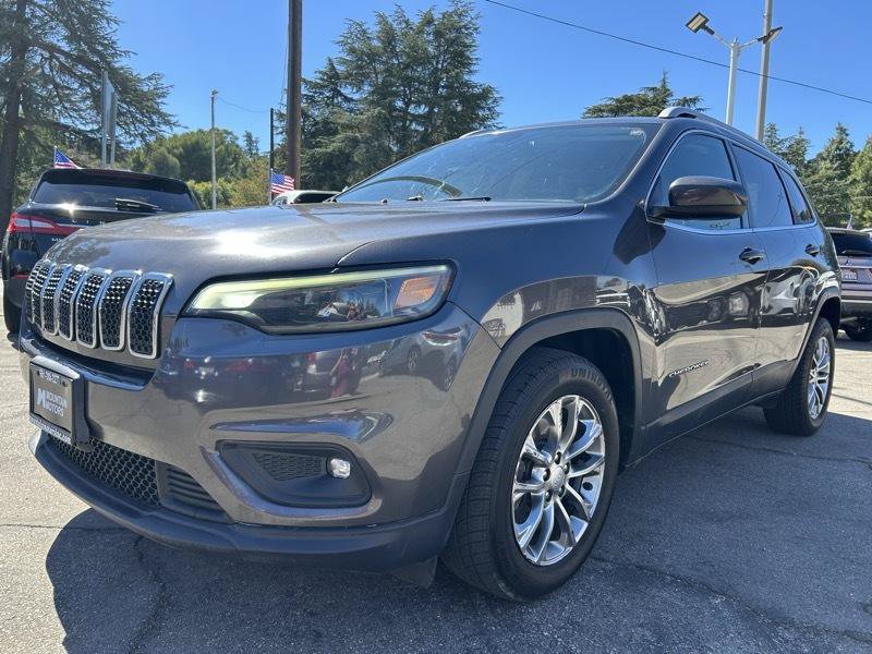Used 2019 Jeep Cherokee Latitude Plus FWD image 1