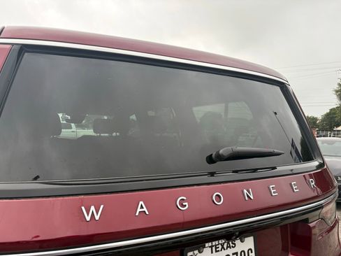 Used 2024 Jeep Wagoneer 2WD image 4