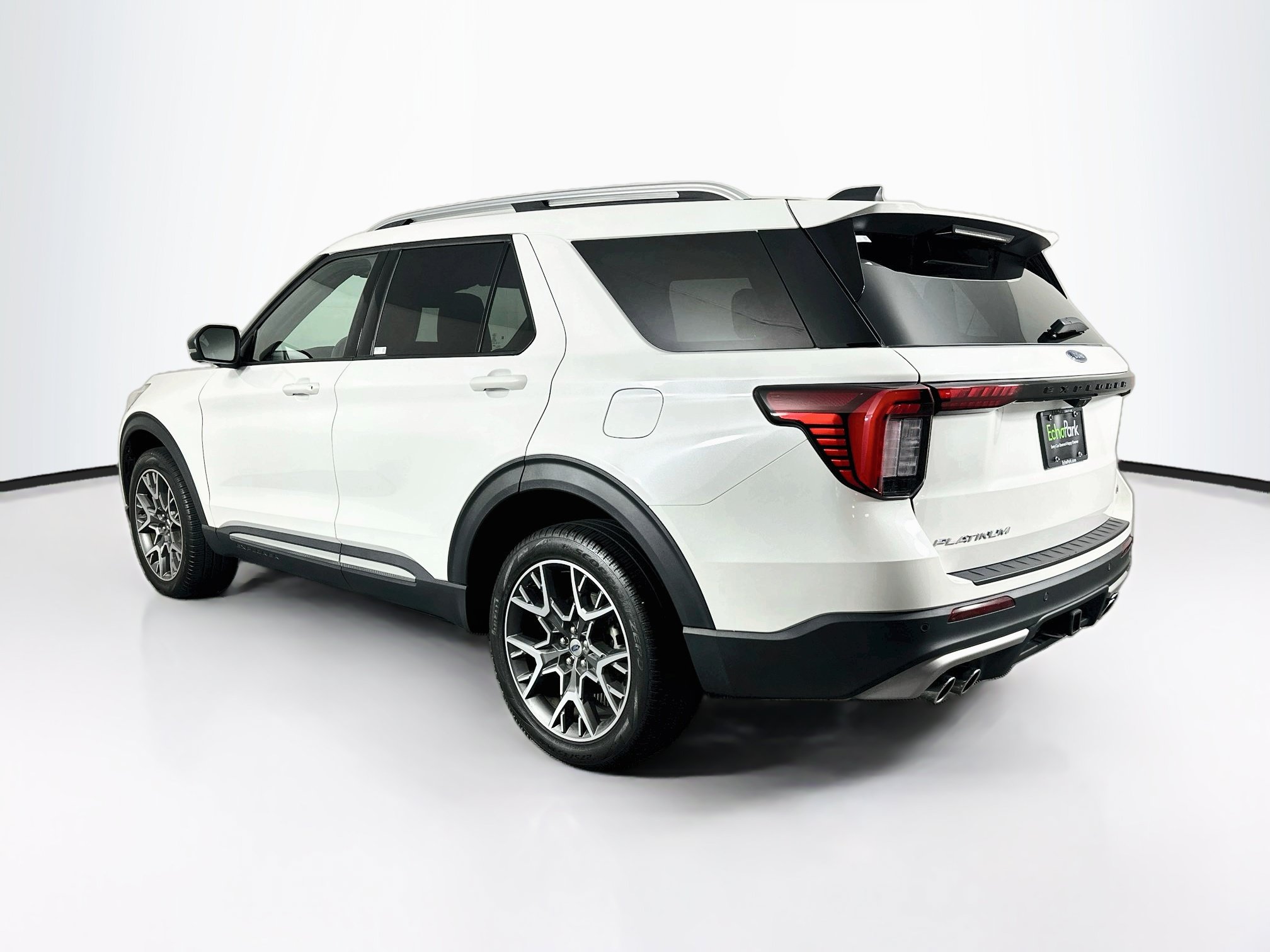 Used 2025 Ford Explorer Platinum w/ Ultimate Package AWD/4WD image 5