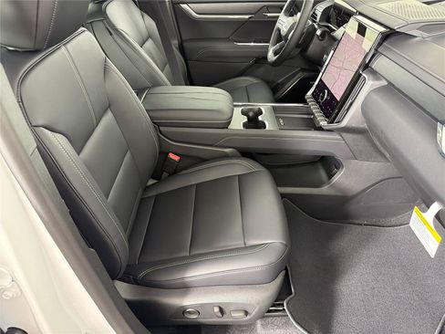 New 2026 GMC Acadia Elevation w/ Black Edition FWD image 11